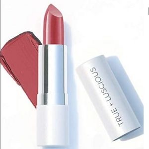 True + Luscious Lipstick in Vintage Rose
